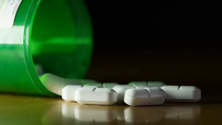 Opioid treatment in Columbus focused on personalized addiction recovery and therapy solutions.